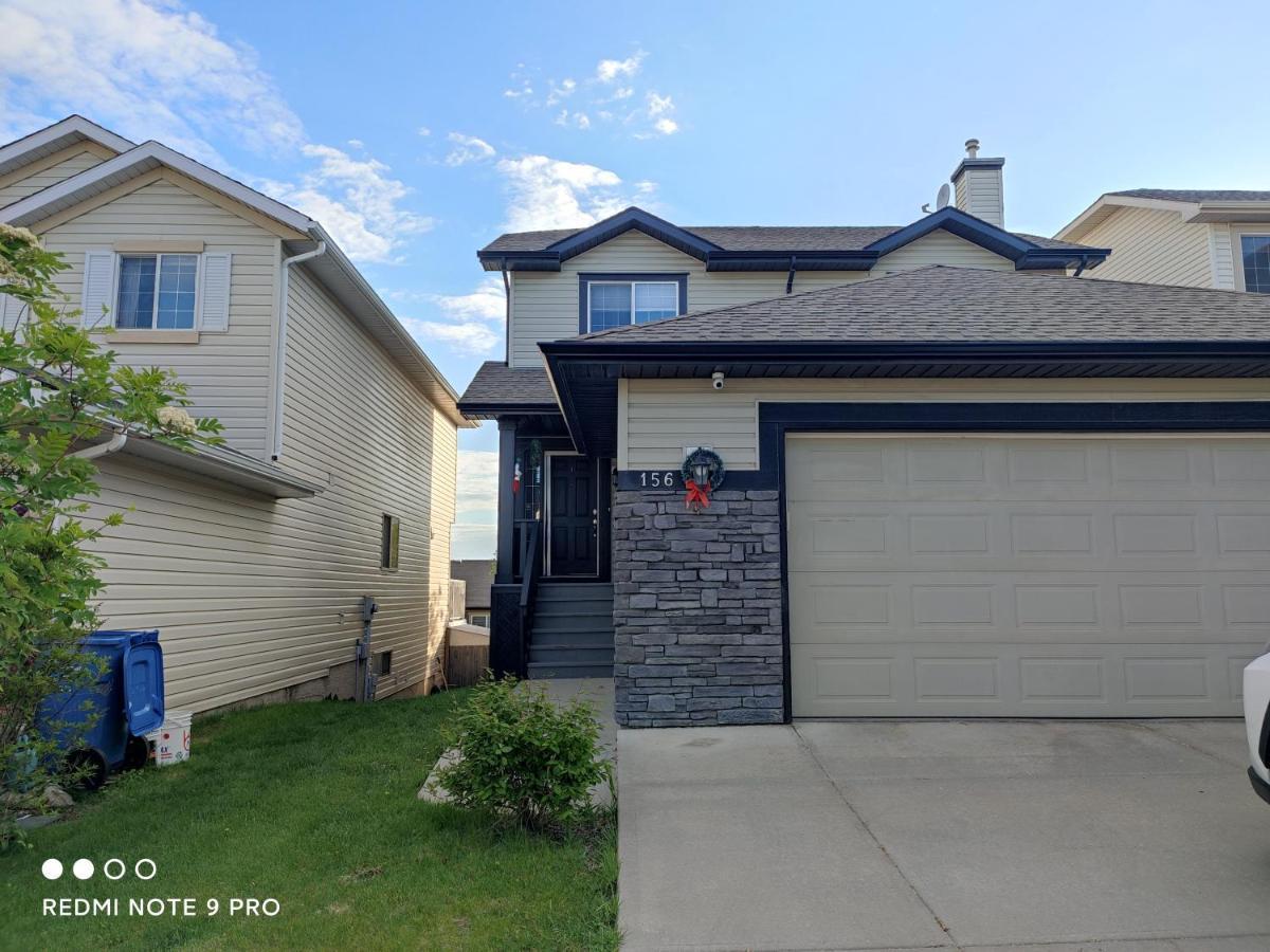 Lovely Home YYC 외부 사진